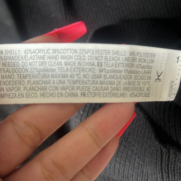 Sweater dress with mesh detail 🖤nwt - Picture 4 of 4